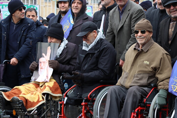 تصاویر/ حماسه حضور مردم اردبیل در راهپیمایی ۲۲ بهمن ماه ۱۴۰۴