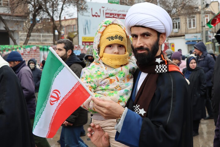 تصاویر/ حماسه حضور مردم اردبیل در راهپیمایی ۲۲ بهمن ماه ۱۴۰۴