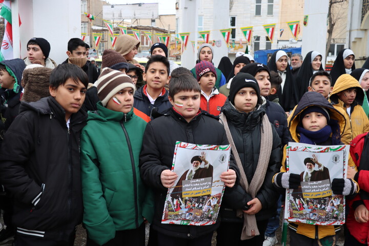 تصاویر/ حماسه حضور مردم اردبیل در راهپیمایی ۲۲ بهمن ماه ۱۴۰۴