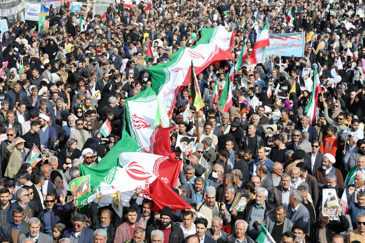 گزارش تصویری/ شکوه حضور عشایر و مردم یاسوج در یوم‌الله ۲۲ بهمن