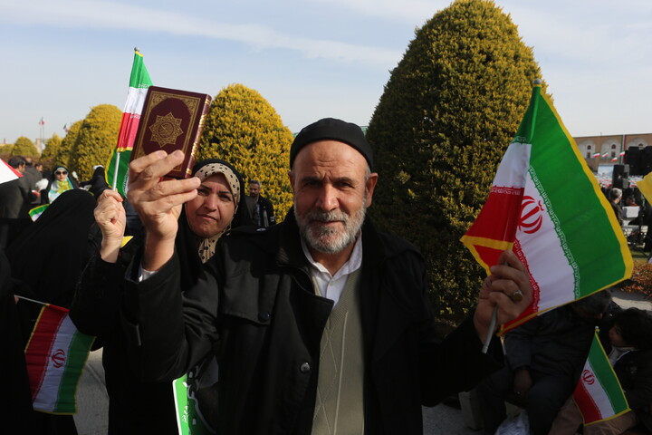 تصاویر / راهپیمایی یوم‌الله ۲۲ بهمن در اصفهان