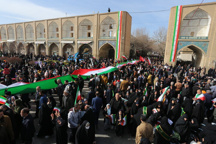 تصاویر / راهپیمایی یوم‌الله ۲۲ بهمن در اصفهان