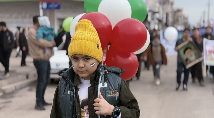 تصاویر / حضور مردم شهر اقبالیه قزوین ،محمدیه ومهرگان در مراسم راهپیمایی یوم الله 22 بهمن