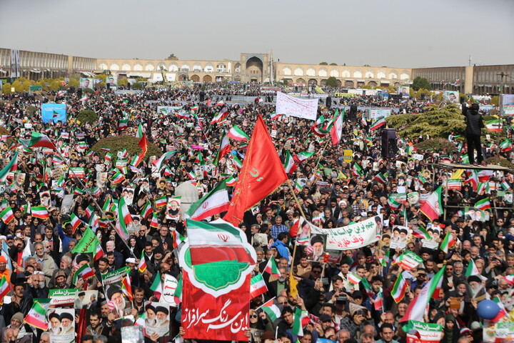 تصاویر / راهپیمایی یوم‌الله ۲۲ بهمن در اصفهان