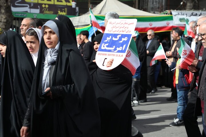 تصاویر/ جشن چهل و هفتمین سالروز پیروزی انقلاب و راهپیمایی یوم‌الله ۲۲ بهمن در سمنان