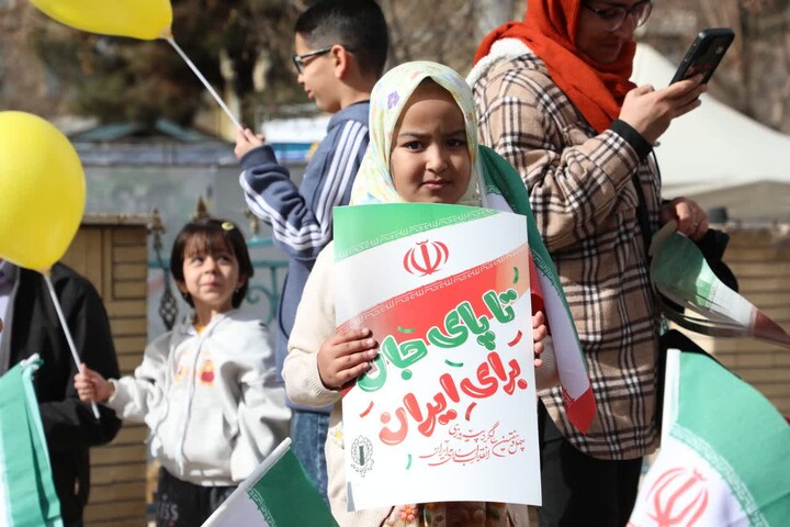 تصاویر/ جشن چهل و هفتمین سالروز پیروزی انقلاب و راهپیمایی یوم‌الله ۲۲ بهمن در سمنان