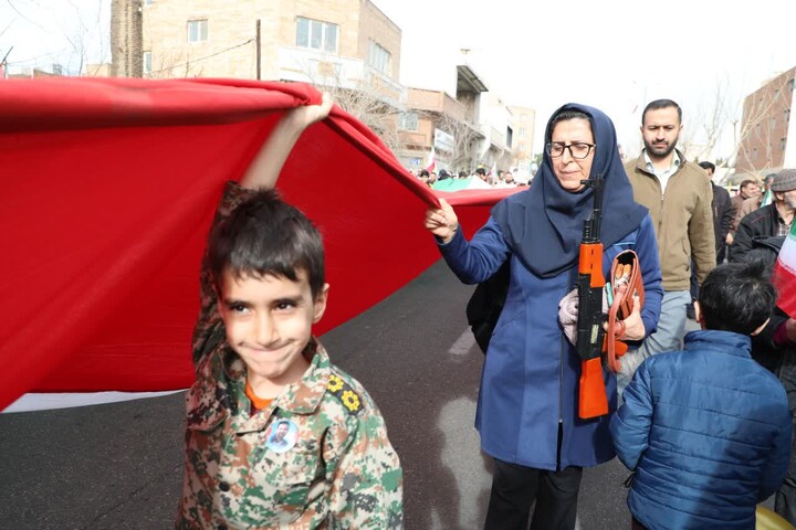 تصاویر/ جشن چهل و هفتمین سالروز پیروزی انقلاب و راهپیمایی یوم‌الله ۲۲ بهمن در سمنان