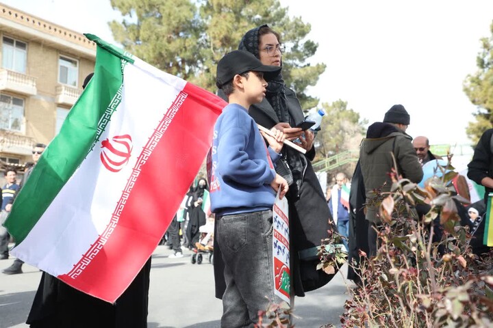 تصاویر/ جشن چهل و هفتمین سالروز پیروزی انقلاب و راهپیمایی یوم‌الله ۲۲ بهمن در سمنان