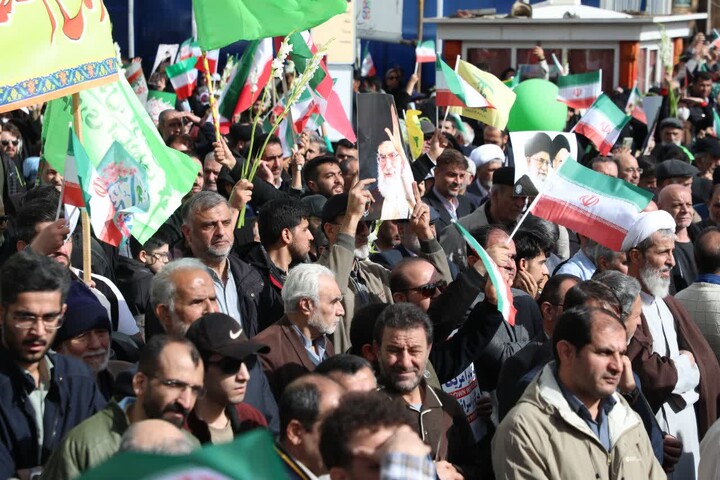 تصاویر/ جشن چهل و هفتمین سالروز پیروزی انقلاب و راهپیمایی یوم‌الله ۲۲ بهمن در سمنان