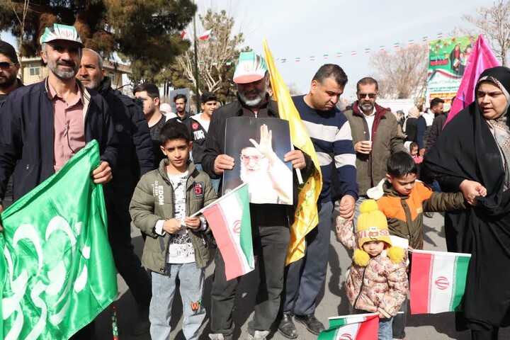 تصاویر/ جشن چهل و هفتمین سالروز پیروزی انقلاب و راهپیمایی یوم‌الله ۲۲ بهمن در سمنان