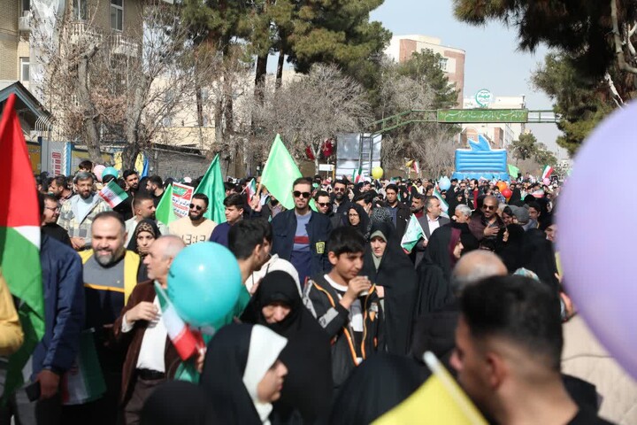 تصاویر/ جشن چهل و هفتمین سالروز پیروزی انقلاب و راهپیمایی یوم‌الله ۲۲ بهمن در سمنان