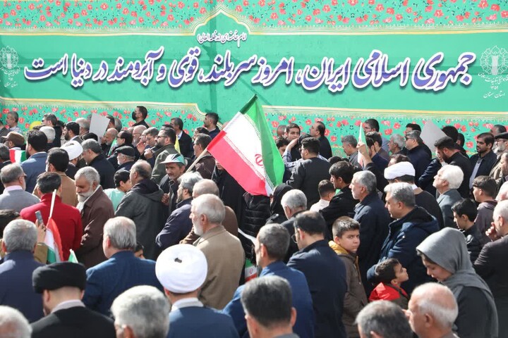 تصاویر/ جشن چهل و هفتمین سالروز پیروزی انقلاب و راهپیمایی یوم‌الله ۲۲ بهمن در سمنان