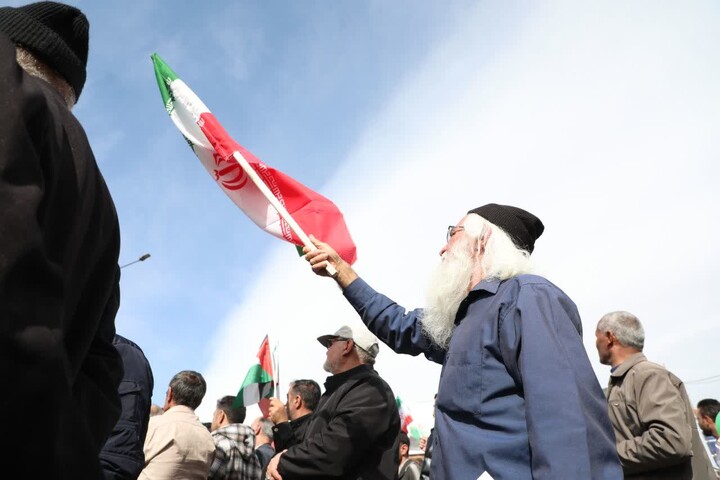 تصاویر/ جشن چهل و هفتمین سالروز پیروزی انقلاب و راهپیمایی یوم‌الله ۲۲ بهمن در سمنان