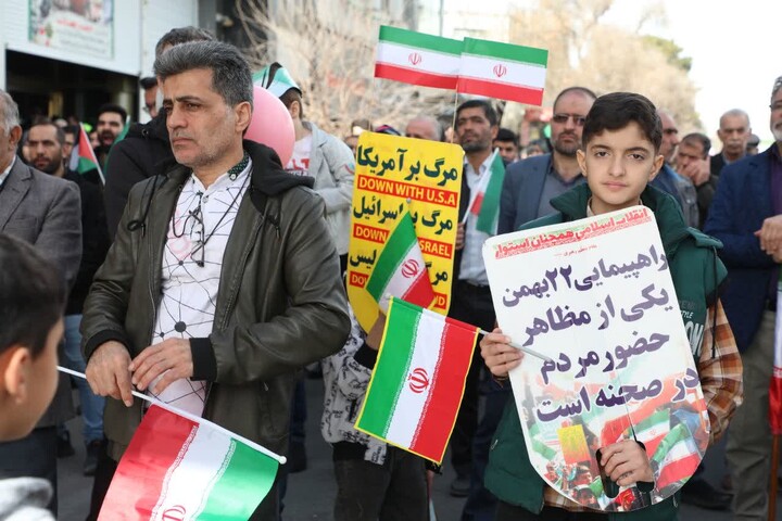 تصاویر/ جشن چهل و هفتمین سالروز پیروزی انقلاب و راهپیمایی یوم‌الله ۲۲ بهمن در سمنان