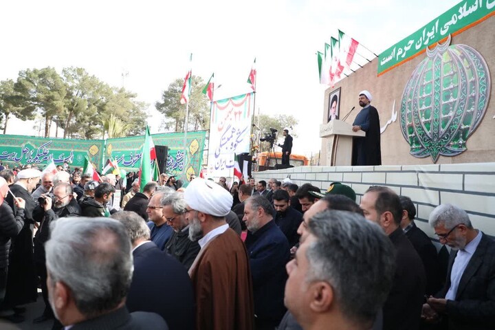 تصاویر/ جشن چهل و هفتمین سالروز پیروزی انقلاب و راهپیمایی یوم‌الله ۲۲ بهمن در سمنان