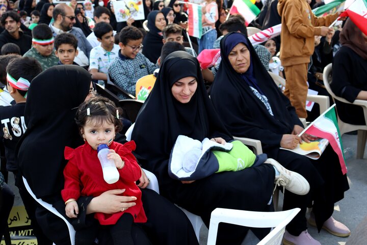 تصاویر/ راهپیمایی ۲۲ بهمن در بندر دیّر