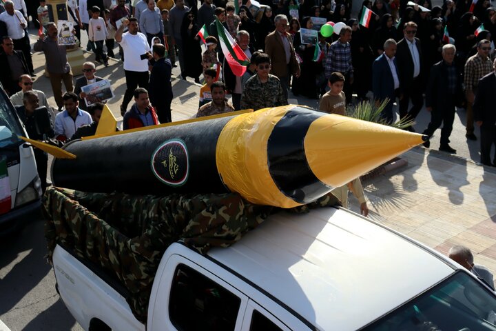 تصاویر/ راهپیمایی ۲۲ بهمن در بندر دیّر