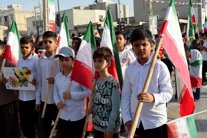 تصاویر/ راهپیمایی ۲۲ بهمن در بندر دیّر