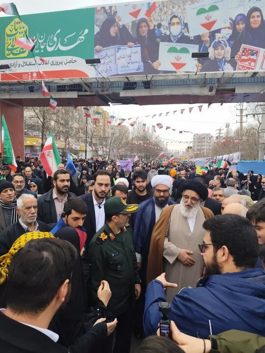 راهپیمایی ۲۲ بهمن در کرج