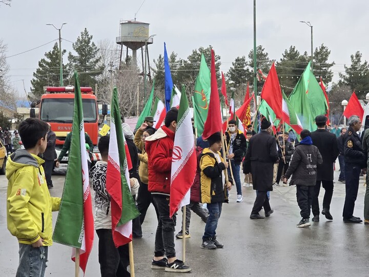 تصاویر / حضور مردم تویسرکان در جشن انقلاب