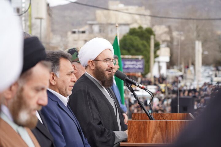 تصاویر/راهپیمایی حماسی مردم خرم آباد در یوم الله ۲۲ بهمن