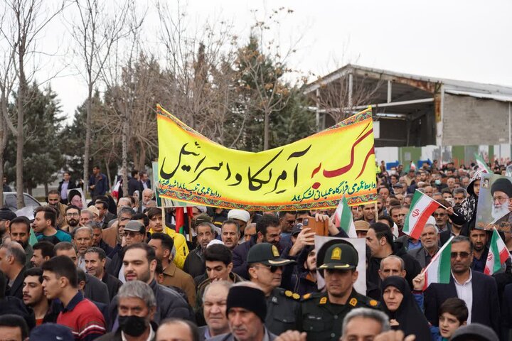 تصاویر/راهپیمایی حماسی مردم خرم آباد در یوم الله ۲۲ بهمن