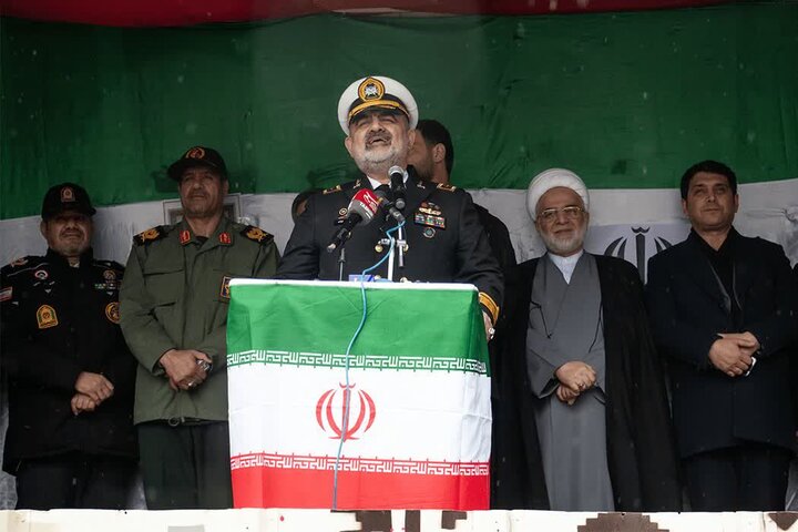 تصاویر/ حضور مردم سنندج در یوم الله 22 بهمن (بخش دوم)