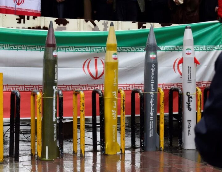 تصاویر/ حضور مردم سنندج در یوم الله 22 بهمن (بخش دوم)