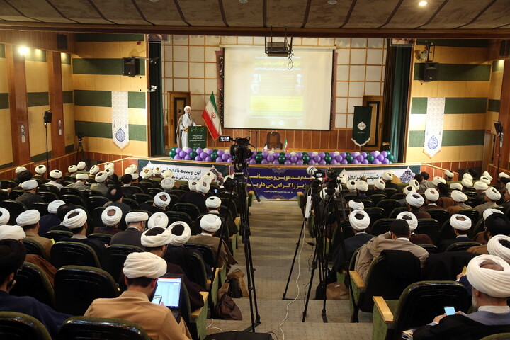تصاویر/ افتتاحیه دومین اجلاسیه سالانه راهنمایان تهذیبی تربیتی مدارس علمیه کشور