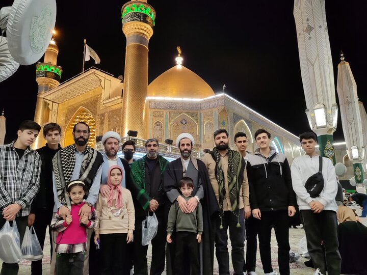 تصاویر/مناجات خوانی و مدیحه سرایی کاروان زیارتی حوزه علمیه کردستان در جوار حرم مولا علی (ع)