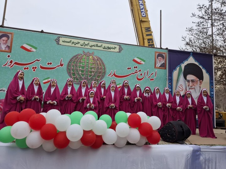 تصاویر/ حضور پرشکوه مردم شهرستان شاهرود در مراسم راهپیمایی ۲۲ بهمن ماه