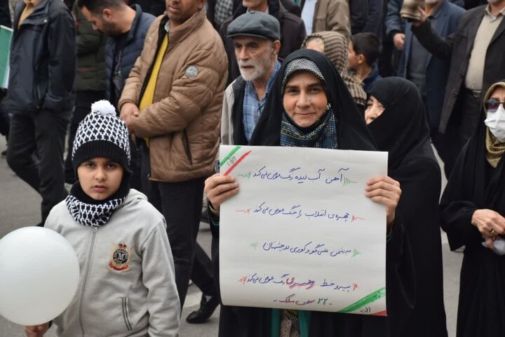 تصاویر/ حضور پرشکوه مردم شهرستان شاهرود در مراسم راهپیمایی ۲۲ بهمن ماه