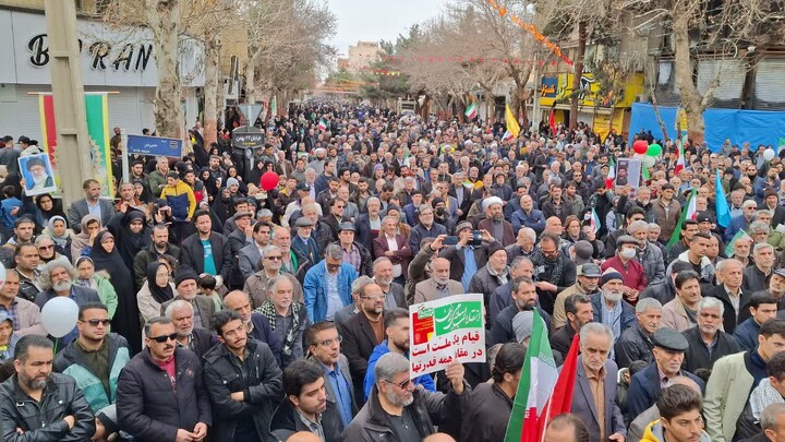 تصاویر/ حضور پرشکوه مردم شهرستان شاهرود در مراسم راهپیمایی ۲۲ بهمن ماه