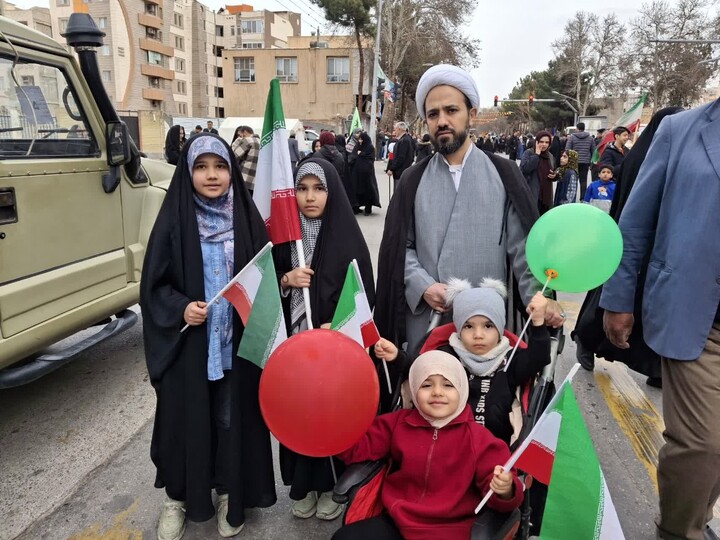 تصاویر/ حضور پرشکوه مردم شهرستان شاهرود در مراسم راهپیمایی ۲۲ بهمن ماه