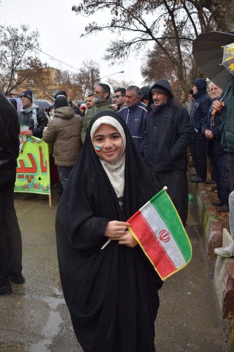 تصاویر/ حضور پرشور مردم بیجار در راهپیمایی 22 بهمن