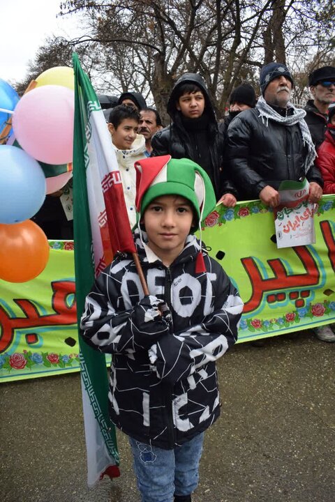 تصاویر/ حضور پرشور مردم بیجار در راهپیمایی 22 بهمن