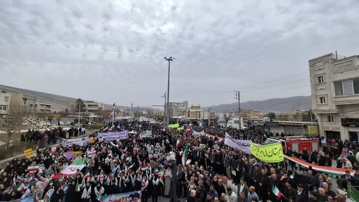 تصاویر/ برگزاری مراسم راهپیمایی روز ۲۲ بهمن در شهرستان ایوان