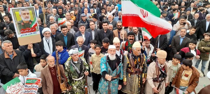 تصاویر/ راهپیمایی مردم دره شهر در بیست و دوم بهمن ۱۴۰۴