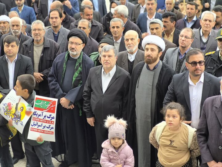 تصاویر/ حضور پرشور اقشار مختلف مردم شهرستان چوار  در راهپیمایی ۲۲ بهمن ماه