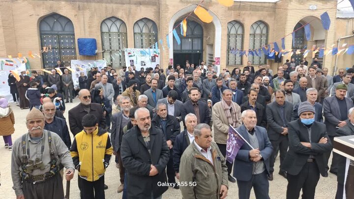 تصاویر/ راهپیمایی یوم الله ۲۲ بهمن در بدره