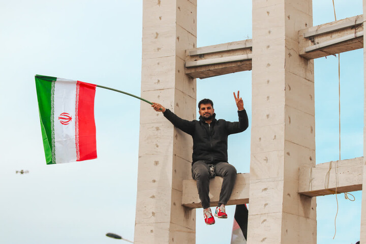 تصاویر | خروش مردم انقلابی در راهپیمایی یوم الله ۲۲ بهمن ماه در زنجان