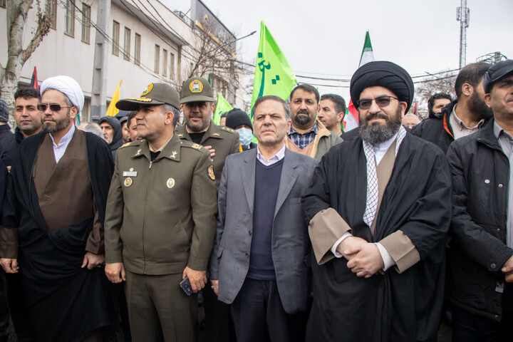 تصاویر | خروش مردم انقلابی در راهپیمایی یوم الله ۲۲ بهمن ماه در زنجان