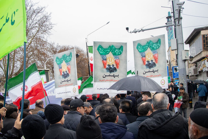 تصاویر | خروش مردم انقلابی در راهپیمایی یوم الله ۲۲ بهمن ماه در زنجان