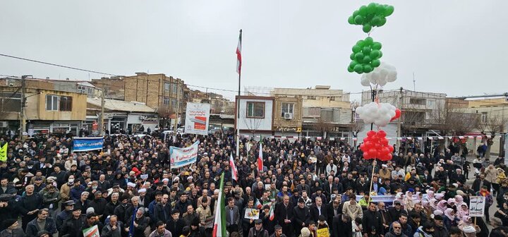 تصاویر/ حضور پرشور مردم شهرستان شوط در راهپیمایی ۲۲ بهمن