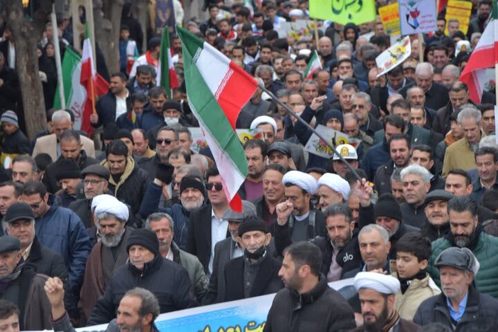 تصاویر/ حضور پرشور مردم شهرستان شوط در راهپیمایی ۲۲ بهمن