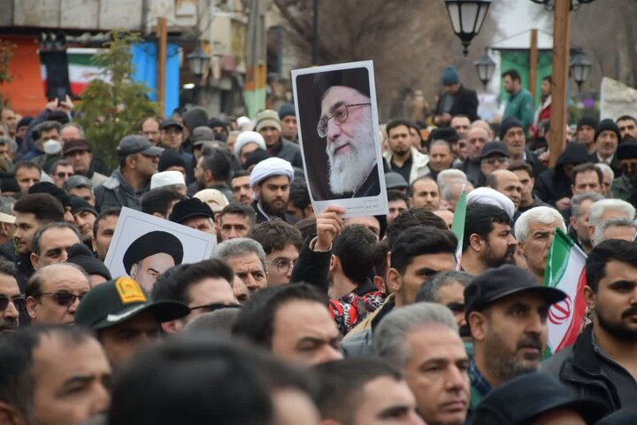 تصاویر/ حضور پرشور مردم شهرستان خوی در راهپیمایی ۲۲ بهمن