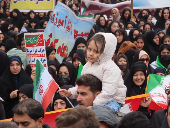 تصاویر/ حضور پرشور مردم شهرستان چایپاره در راهپیمایی ۲۲ بهمن