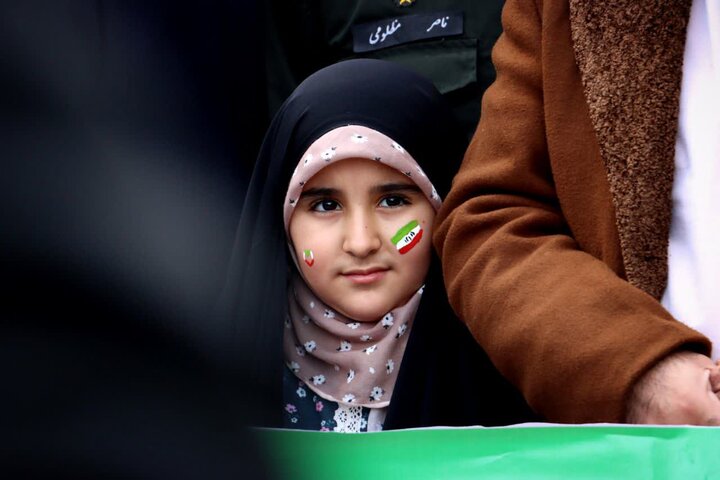 تصاویر/ حضور پرشور مردم سلماس در راهپیمایی ۲۲ بهمن