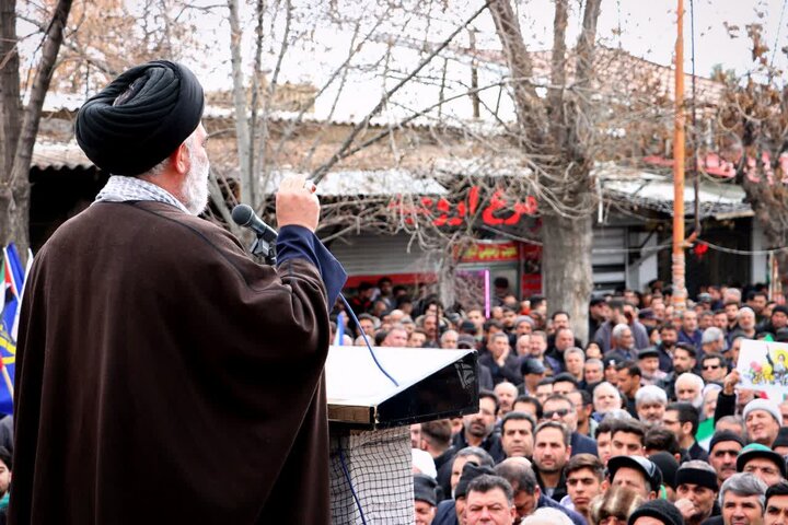 تصاویر/ حضور پرشور مردم سلماس در راهپیمایی ۲۲ بهمن