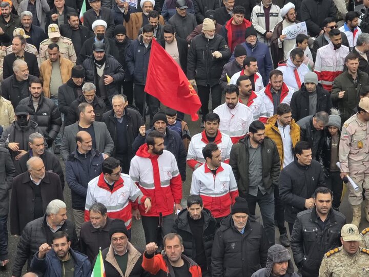 تصاویر/ حضور پرشور مردم ماکو در راهپیمایی ۲۲ بهمن